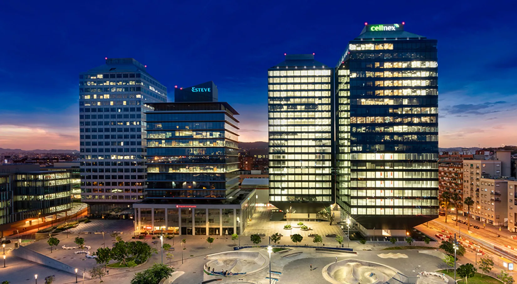 Porta Firal. complejo de oficinas. TDA Arquitectura y Urbanismo.