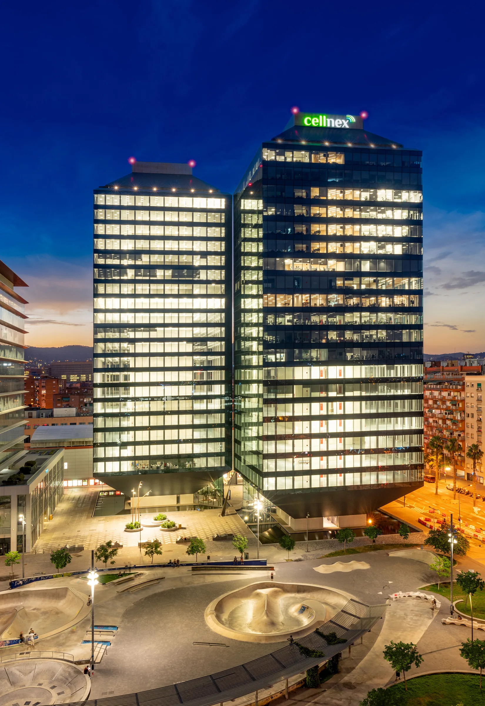 Porta Firal. complejo de oficinas. TDA Arquitectura y Urbanismo.