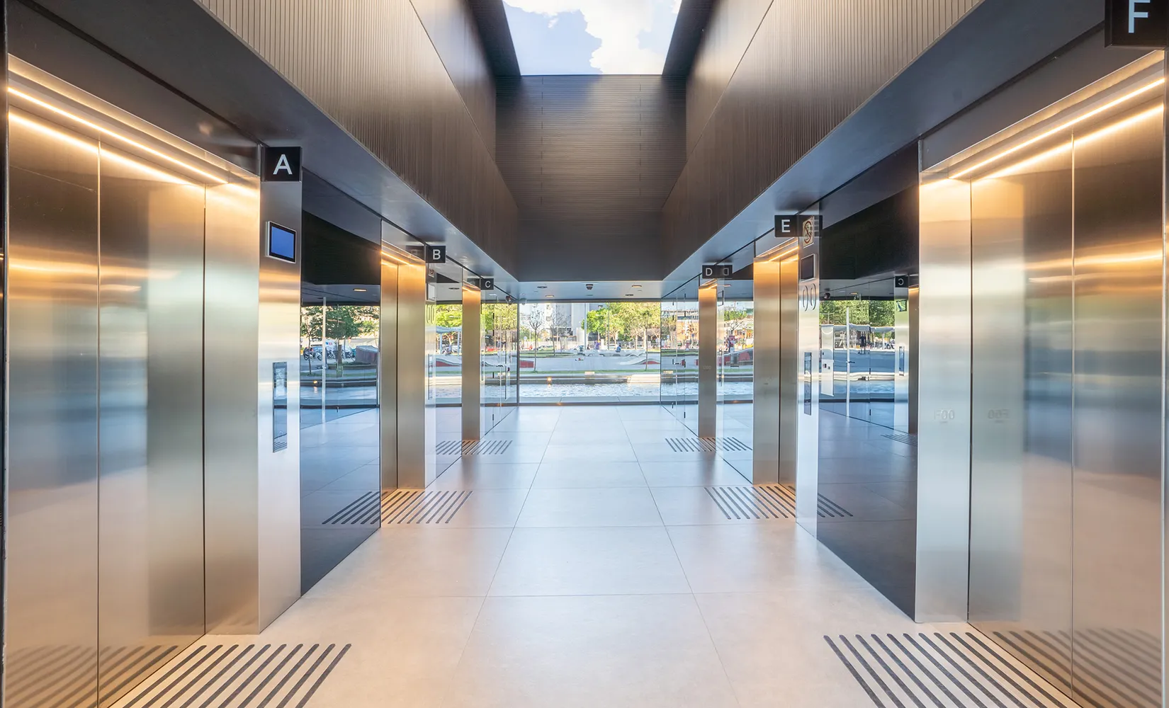 Porta Firal. complejo de oficinas. TDA Arquitectura y Urbanismo.