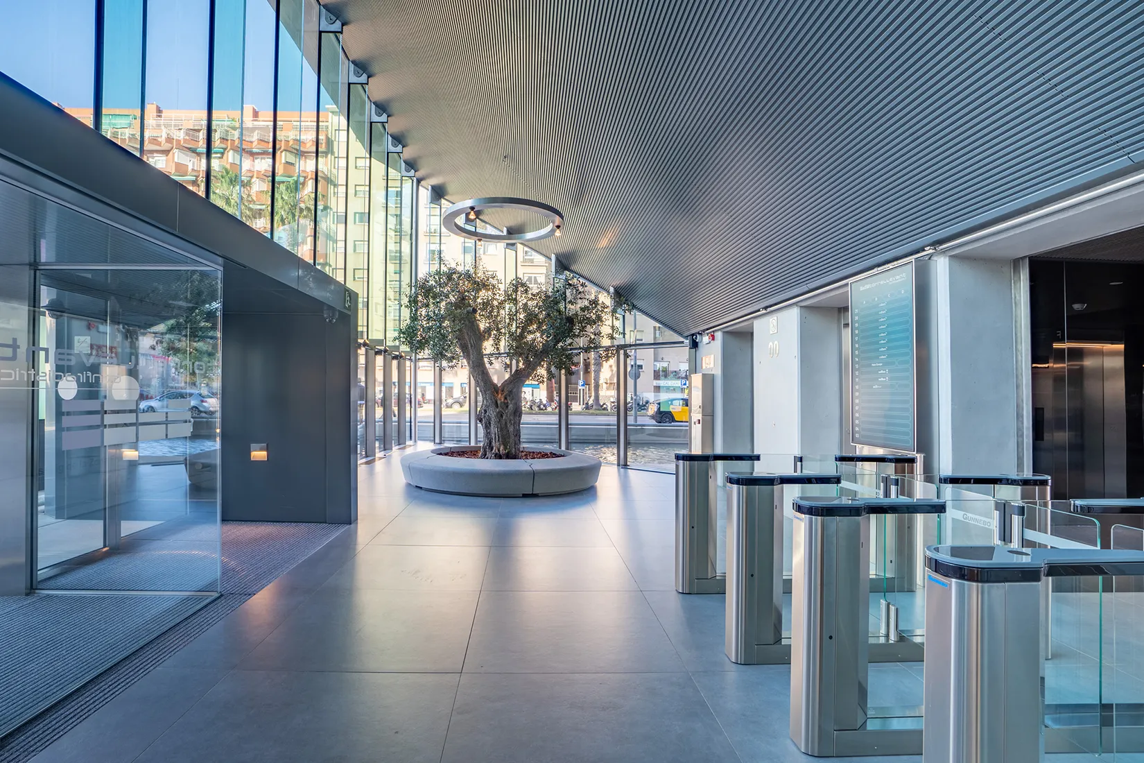 Porta Firal. complejo de oficinas. TDA Arquitectura y Urbanismo.