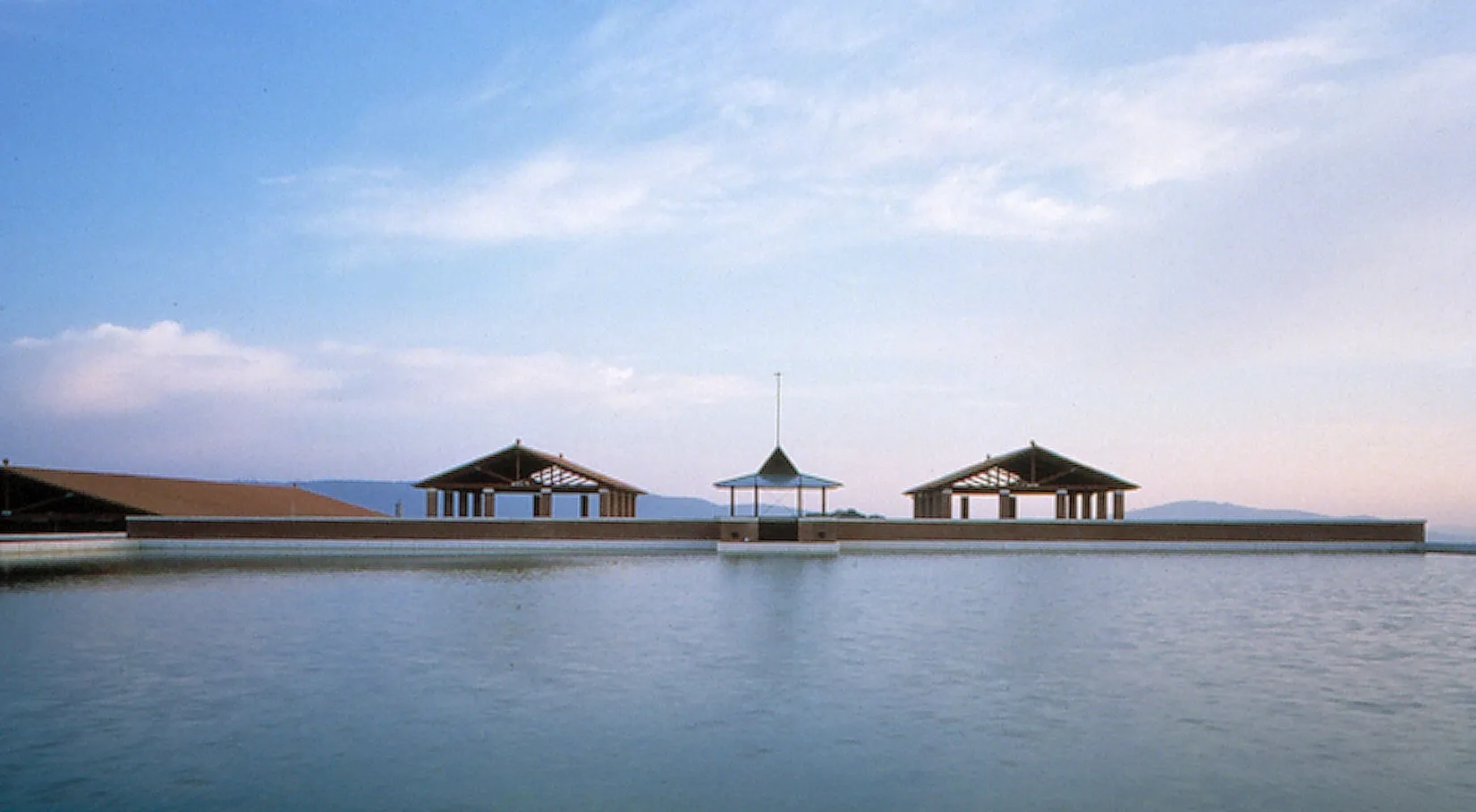 Complejo corporativo Cavas Chandón. TDA Arquitectura y Urbanismo.