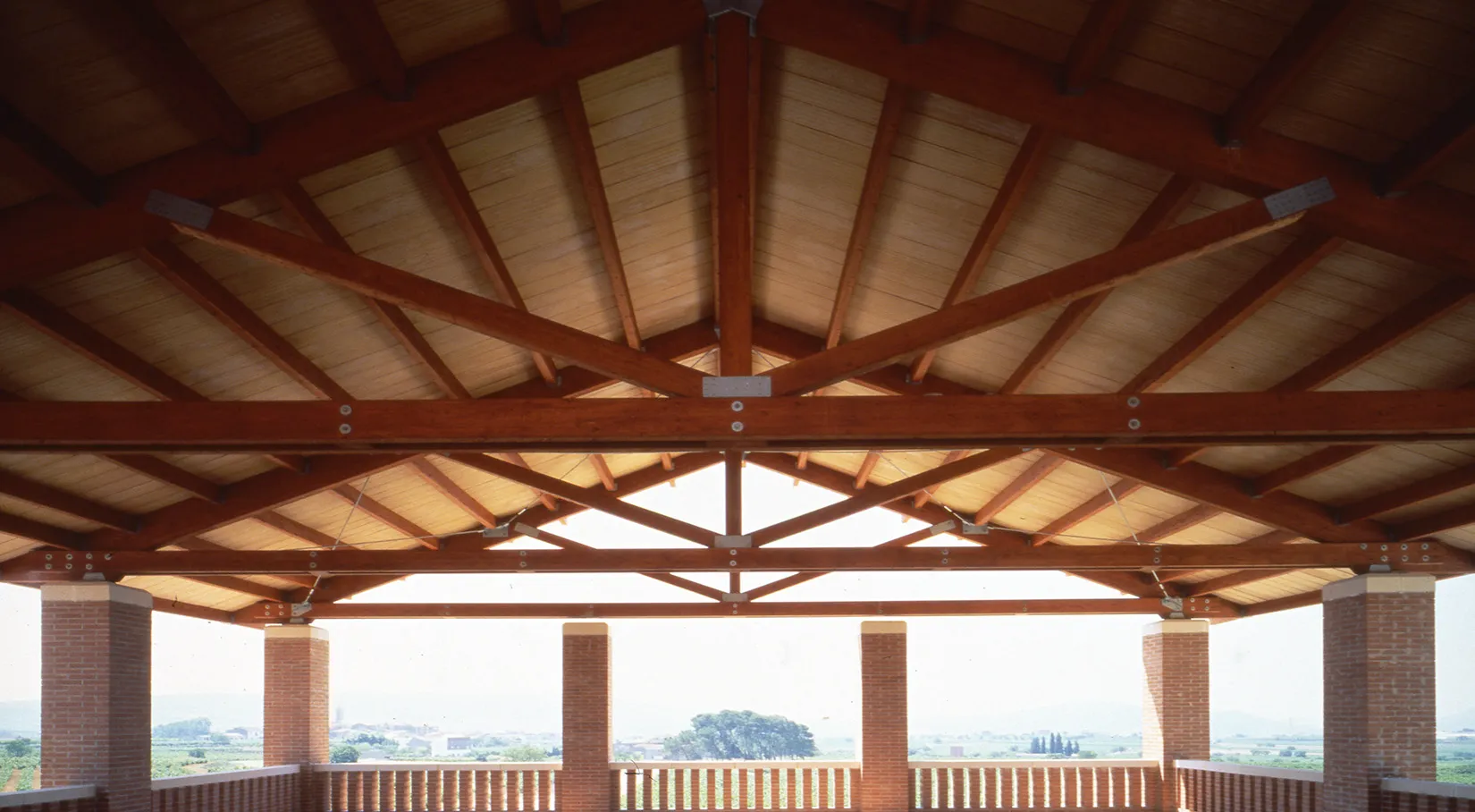 Complejo corporativo Cavas Chandón. TDA Arquitectura y Urbanismo.